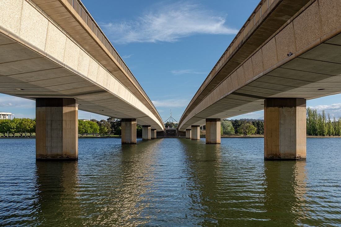 Commonwealth Avenue Bridge, Canberra